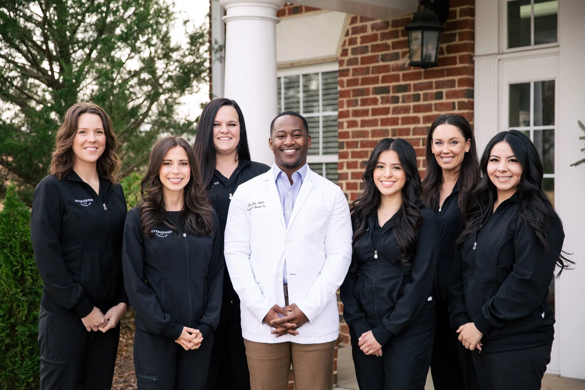 A picture of Evergreen Dental team.